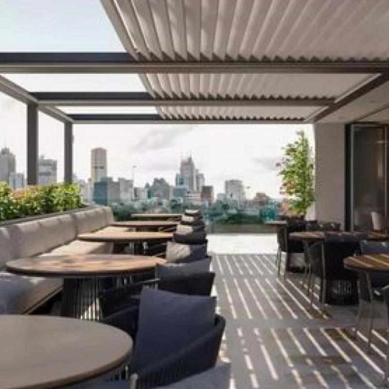 Albert Genau Cam Balkon