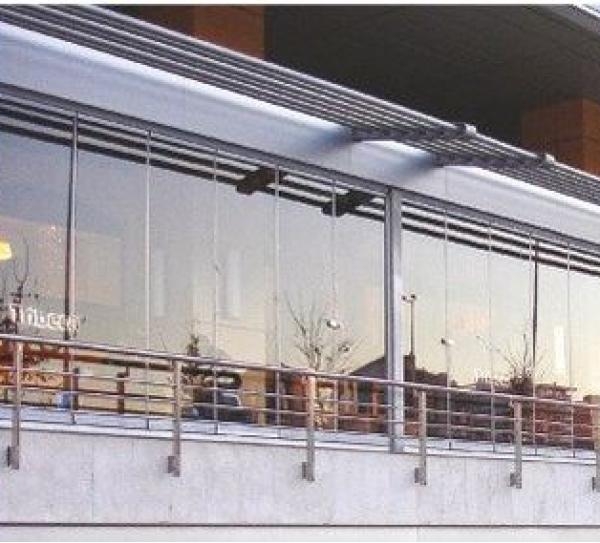 Albert Genau Cam Balkon